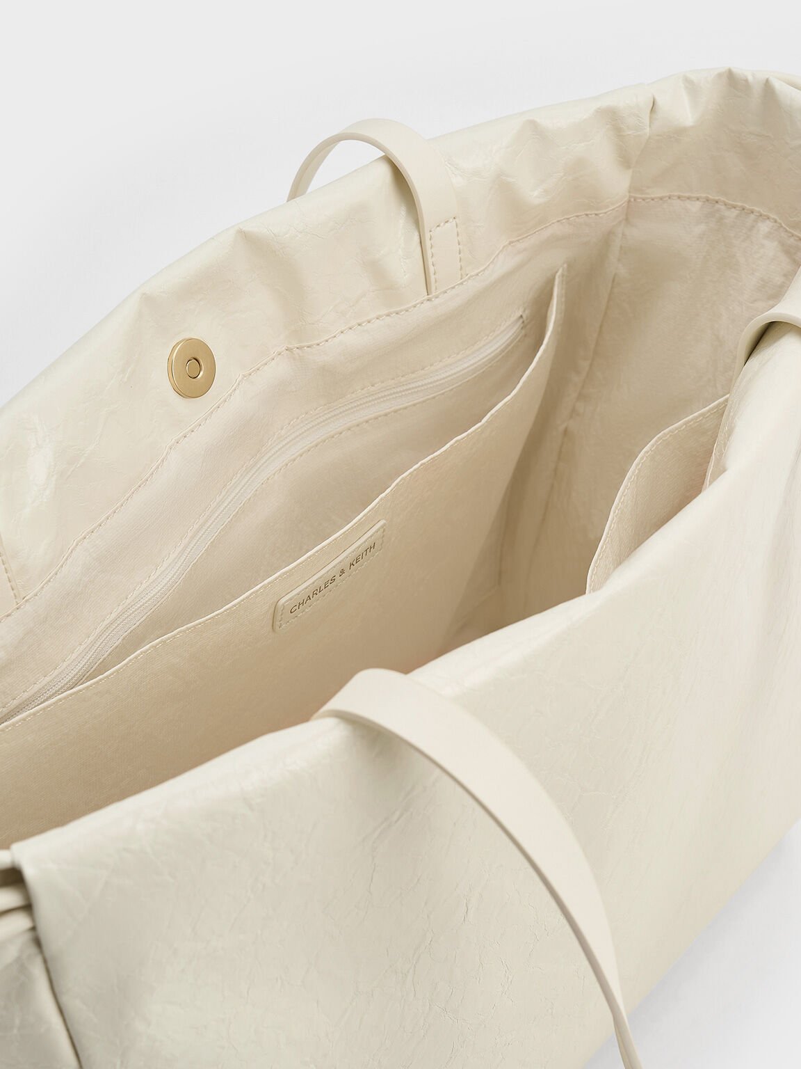 Bolso tote Bethel acabado arrugado con cierre de cordón, Crema, hi-res