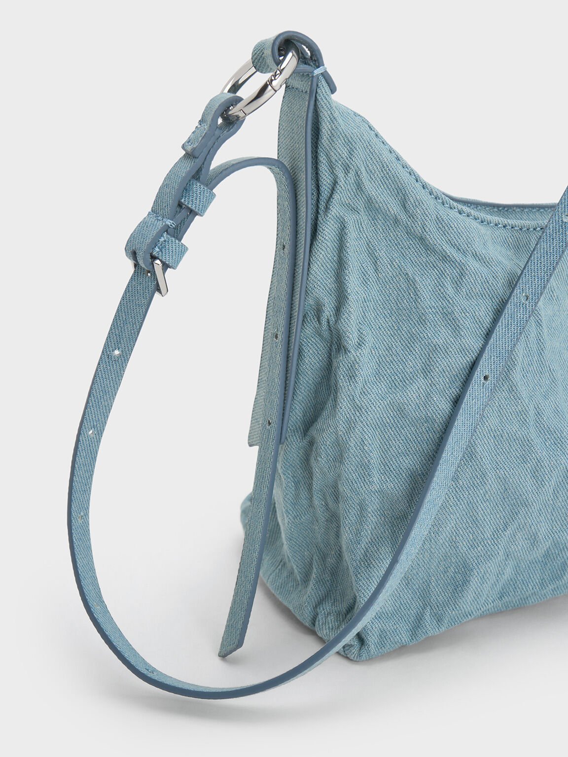 Sac hobo en denim Lark, Bleu Denim, hi-res