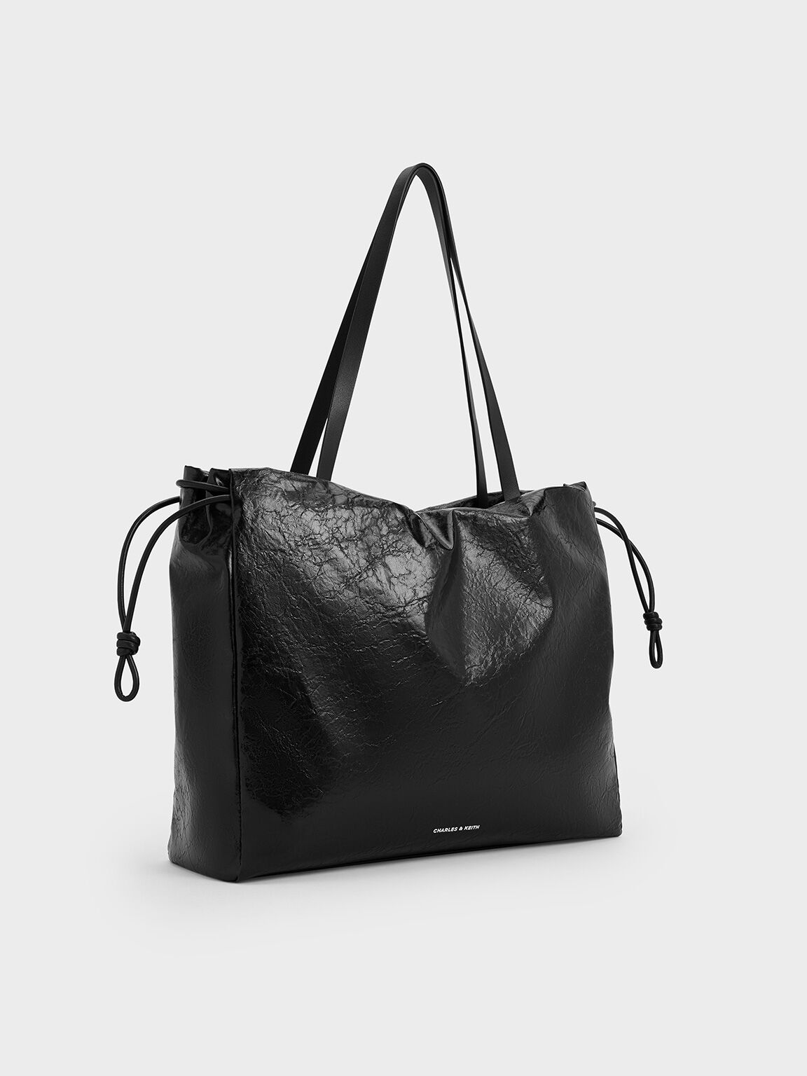 Bolso tote Bethel acabado arrugado con cierre de cordón, Negro, hi-res