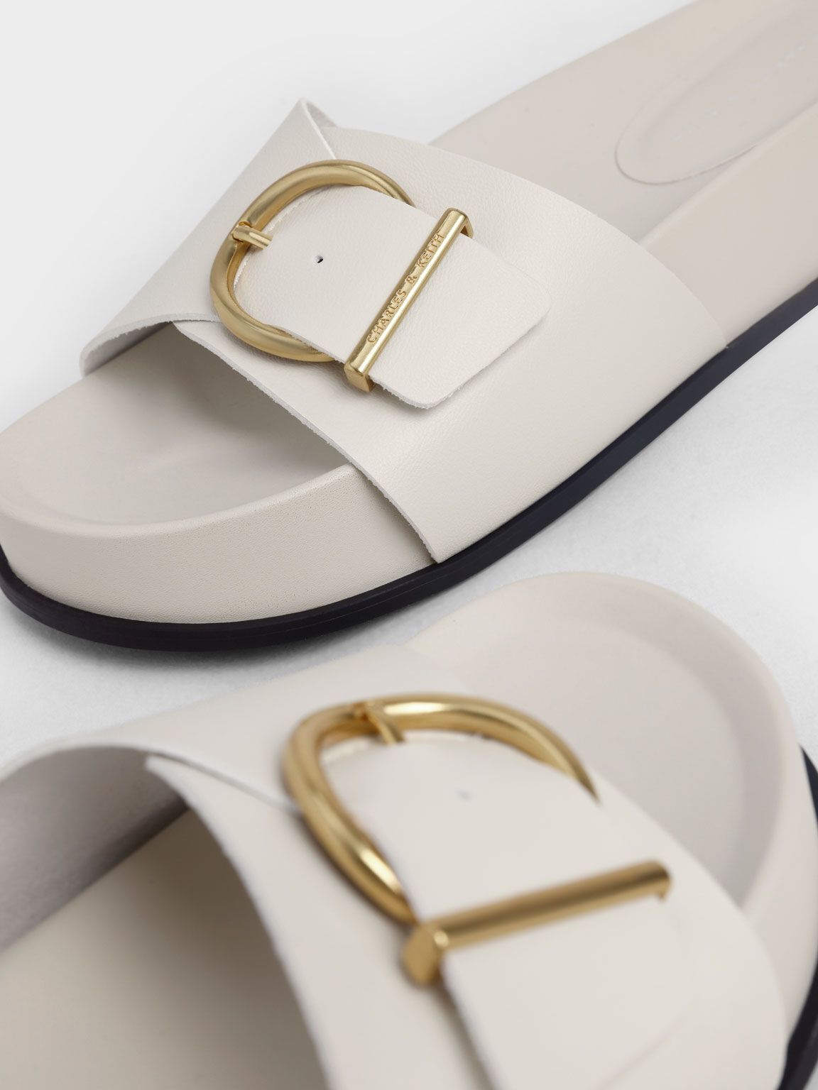 Inuovo flatform sandal metallic silver singback size 37(6,5) | Flatform  sandals, Sandals, Metallic silver