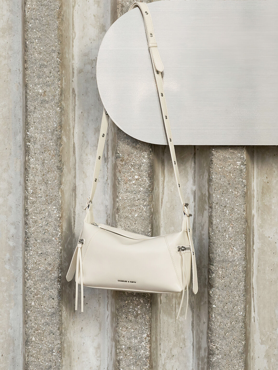 Xylia Shoulder Bag, Cream, hi-res