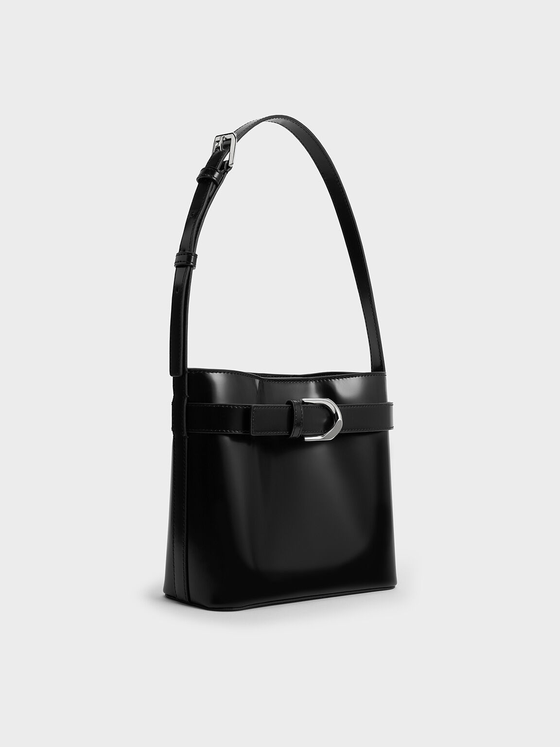 Bolso bombonera Gabine de cuero con tira tipo cinturón, Noir, hi-res