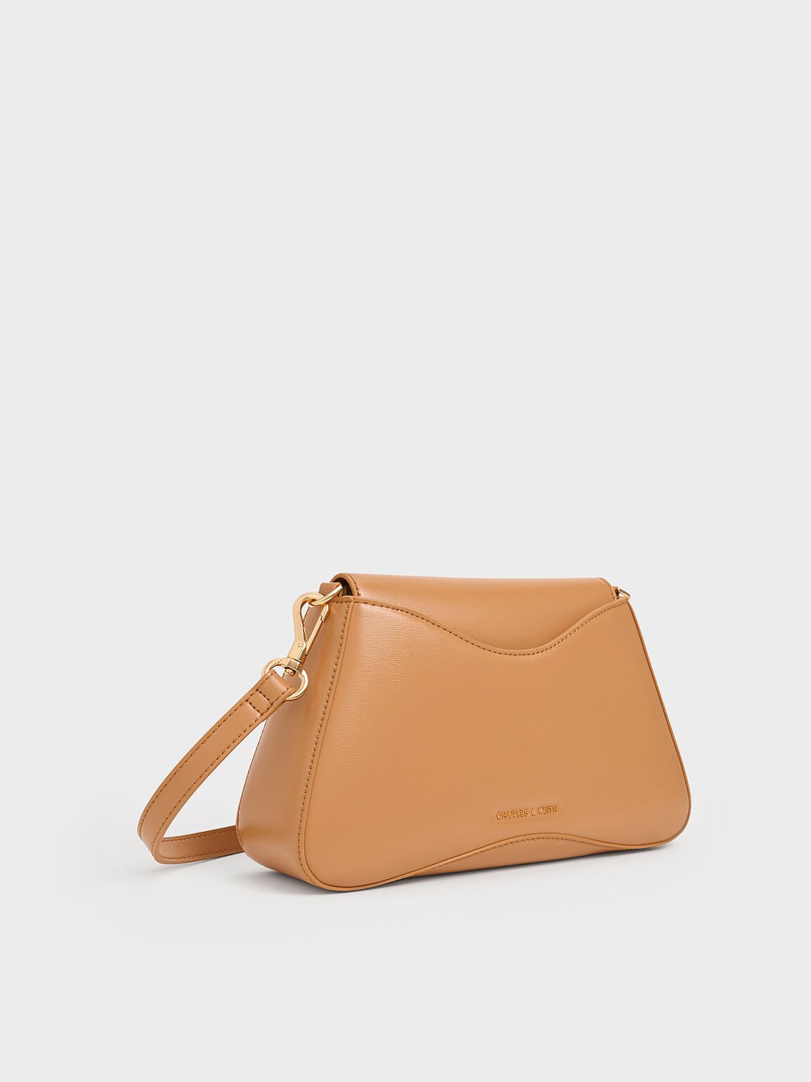 Bolso trapecio Sybill con asa de cadena, Toffee, hi-res