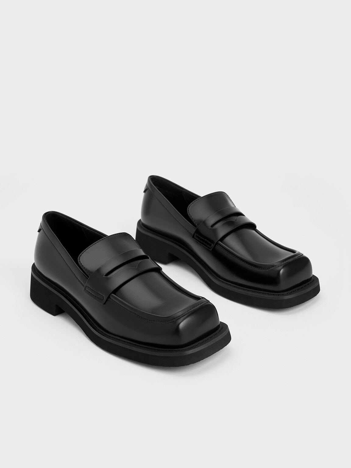 Gabine Chain-Link Leather Loafers - Black