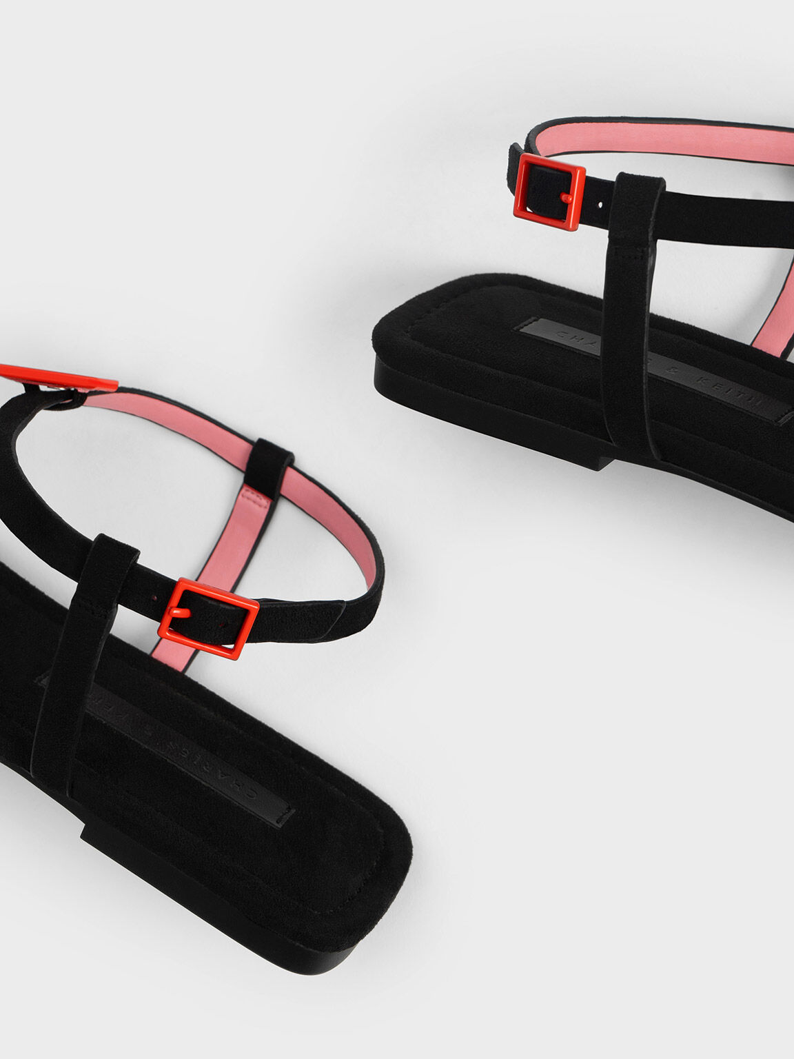 Textured Strappy Flatform Thong Sandals - Black Textured