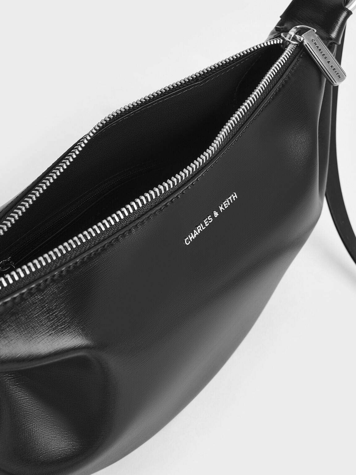 Calla Half-Moon Bag, Noir, hi-res