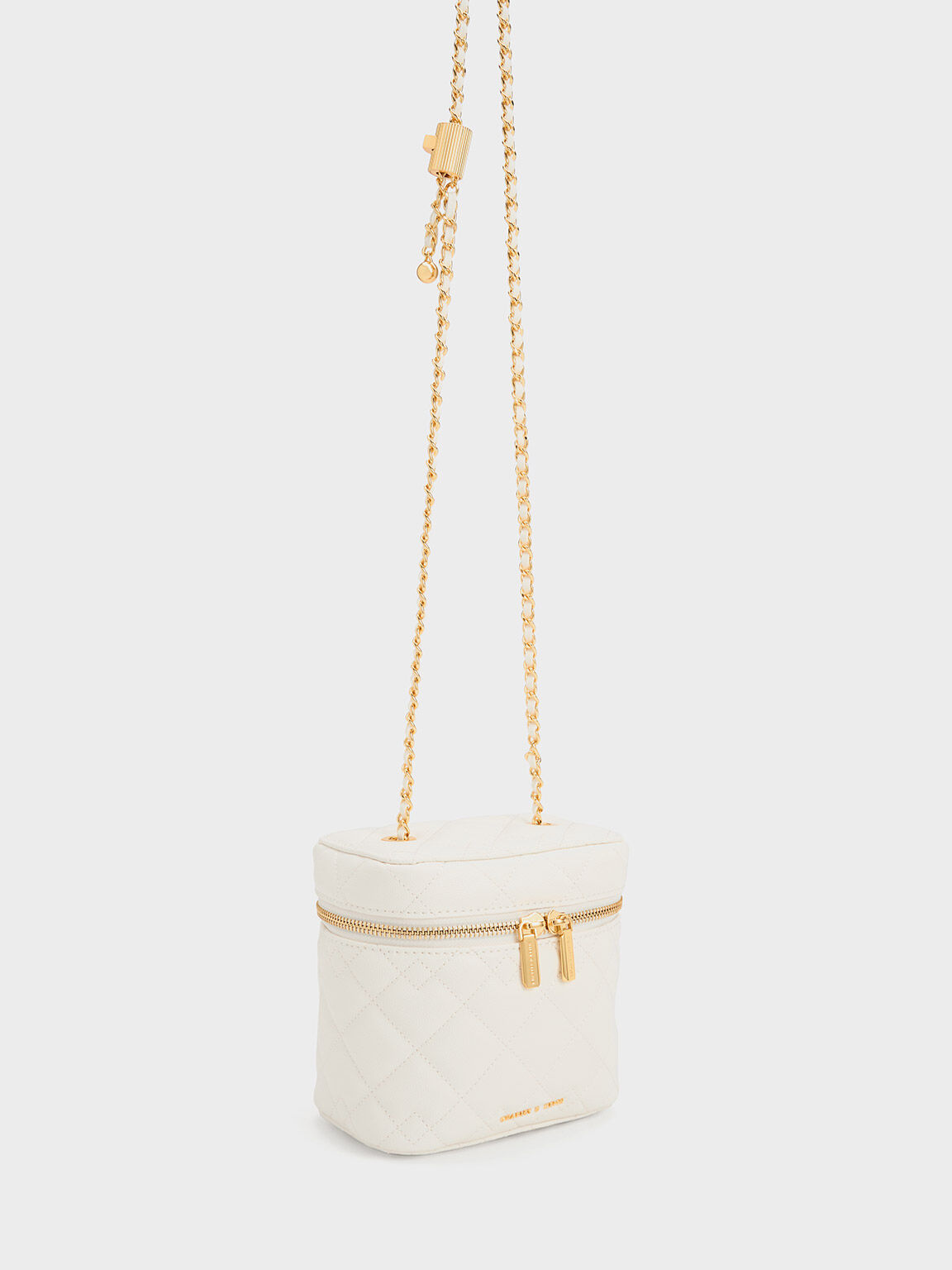 White Nezu Quilted Boxy Bag - CHARLES & KEITH DE