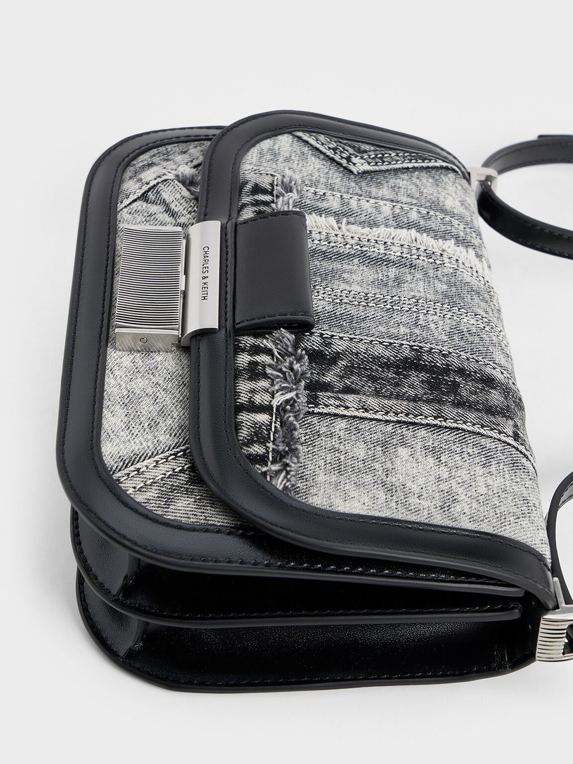 Sac patchwork en denim Charlot, Noir, hi-res