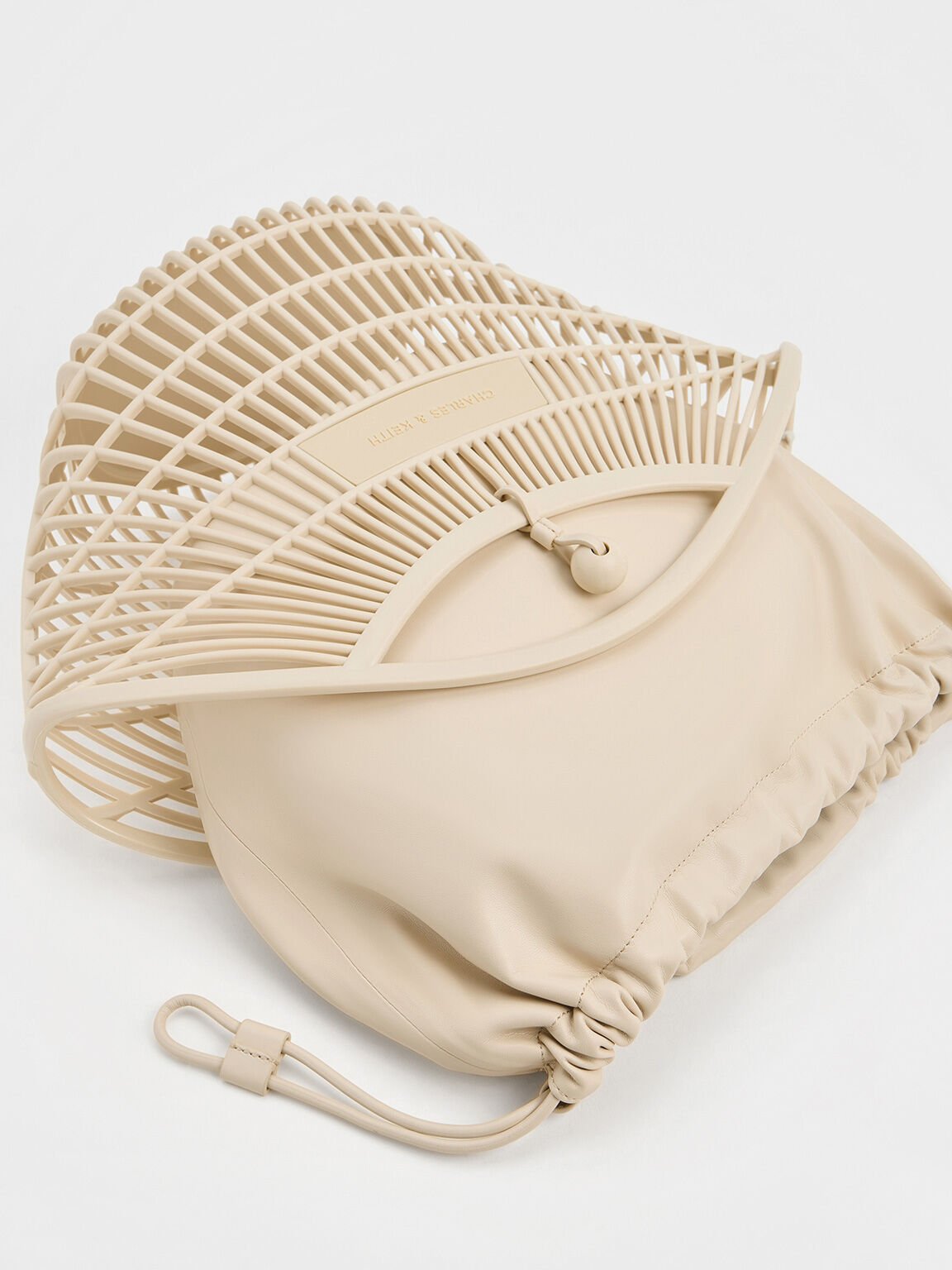 Bolso Calypso en forma de abanico con asa curva, Beige, hi-res