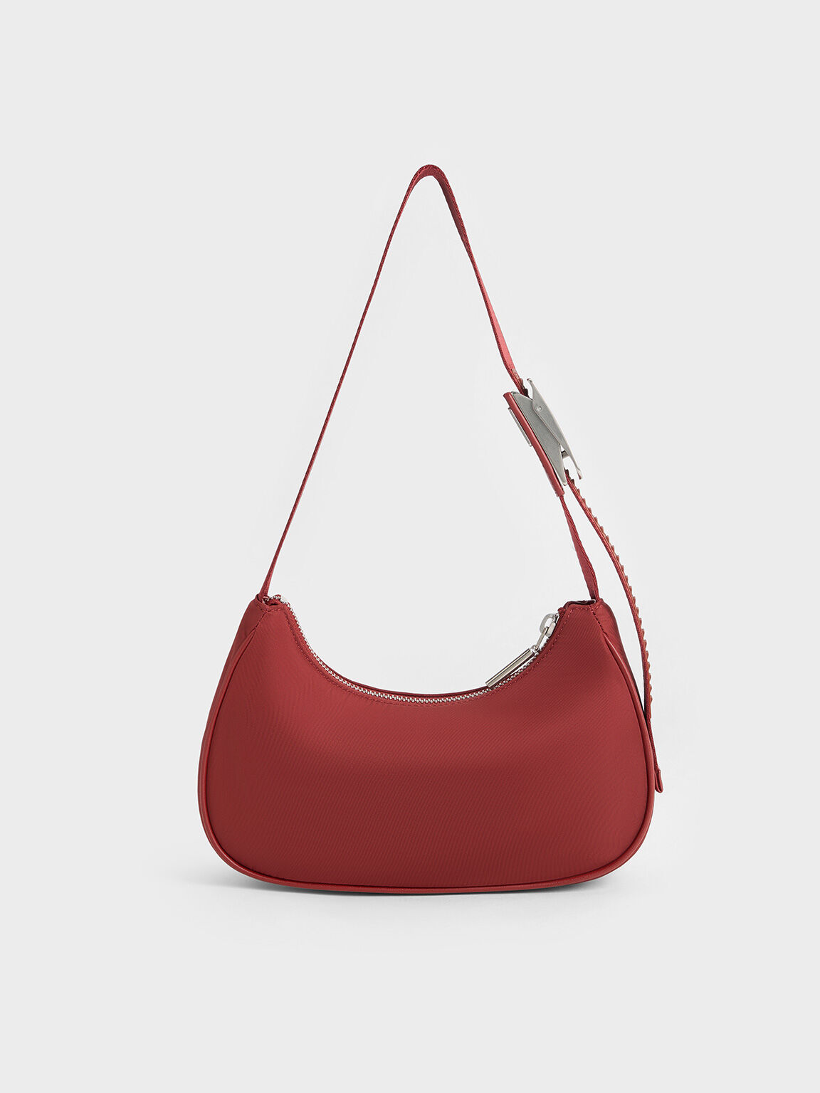 Bolso curvo de nylon con acento metálico, Rojo, hi-res