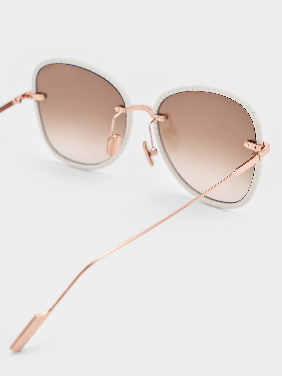 Lunettes de soleil papillon à monture tressée en cuir, Crème, hi-res