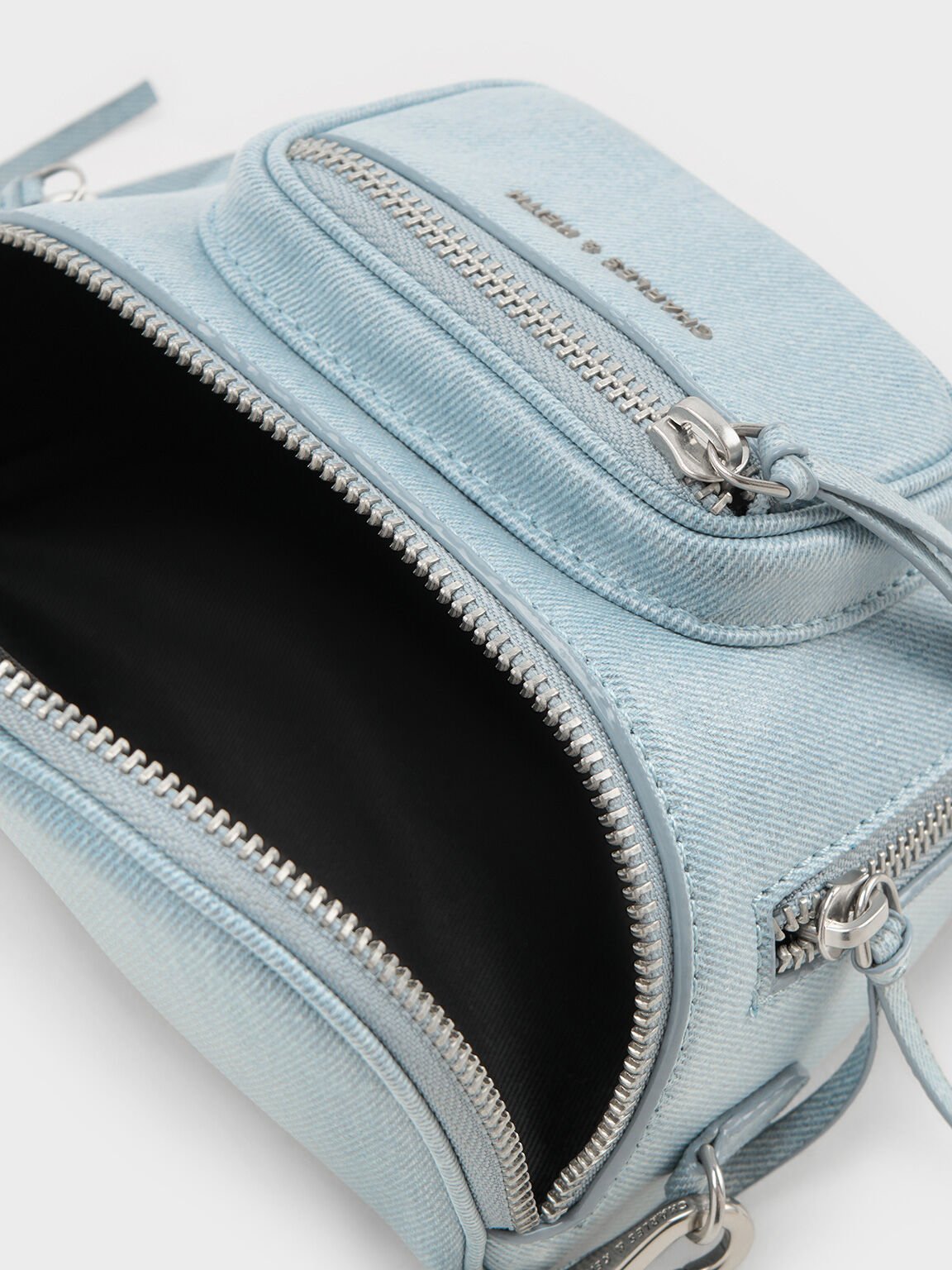 Sac bandoulière multi-poches Xylia, Bleu Denim, hi-res