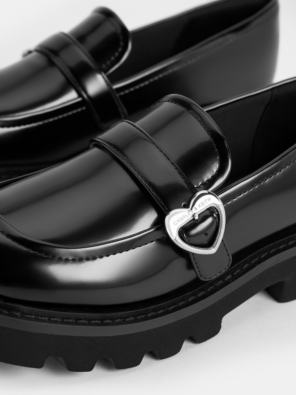 Mocasines para niña con hebilla de corazón, Negro pulido, hi-res