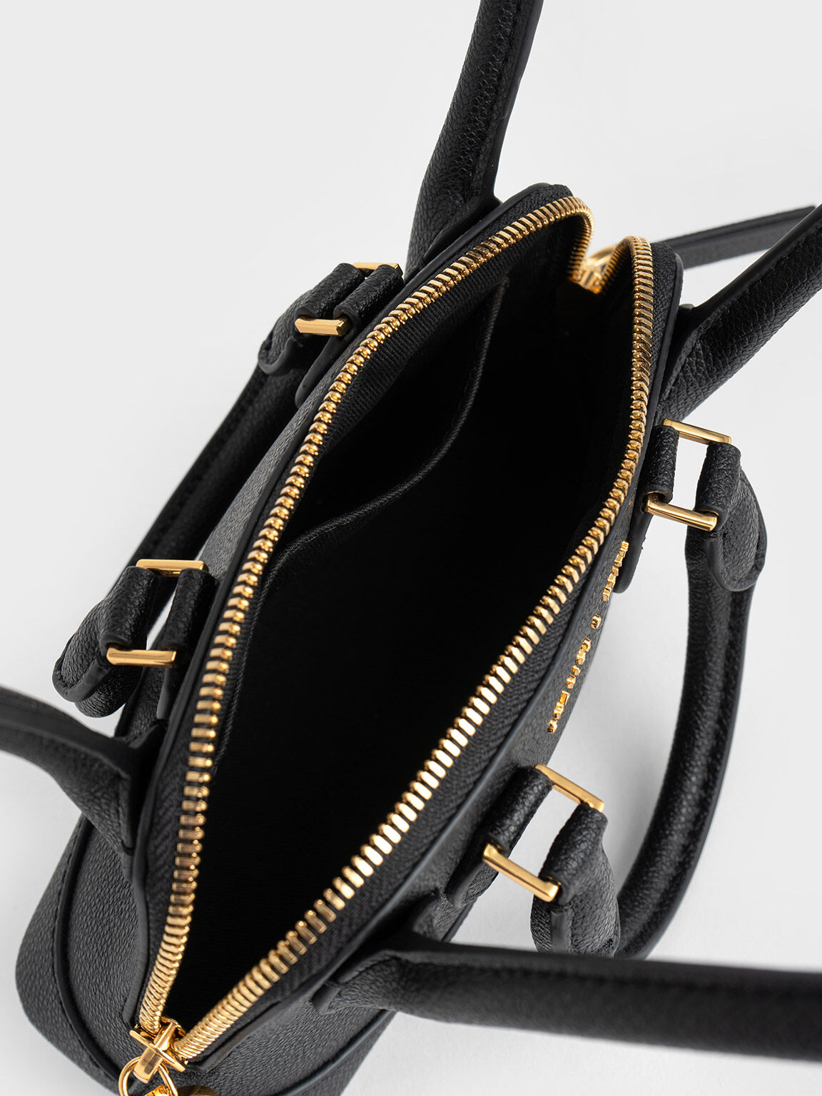 Women's Handbags | Exclusive Styles - CHARLES & KEITH NL