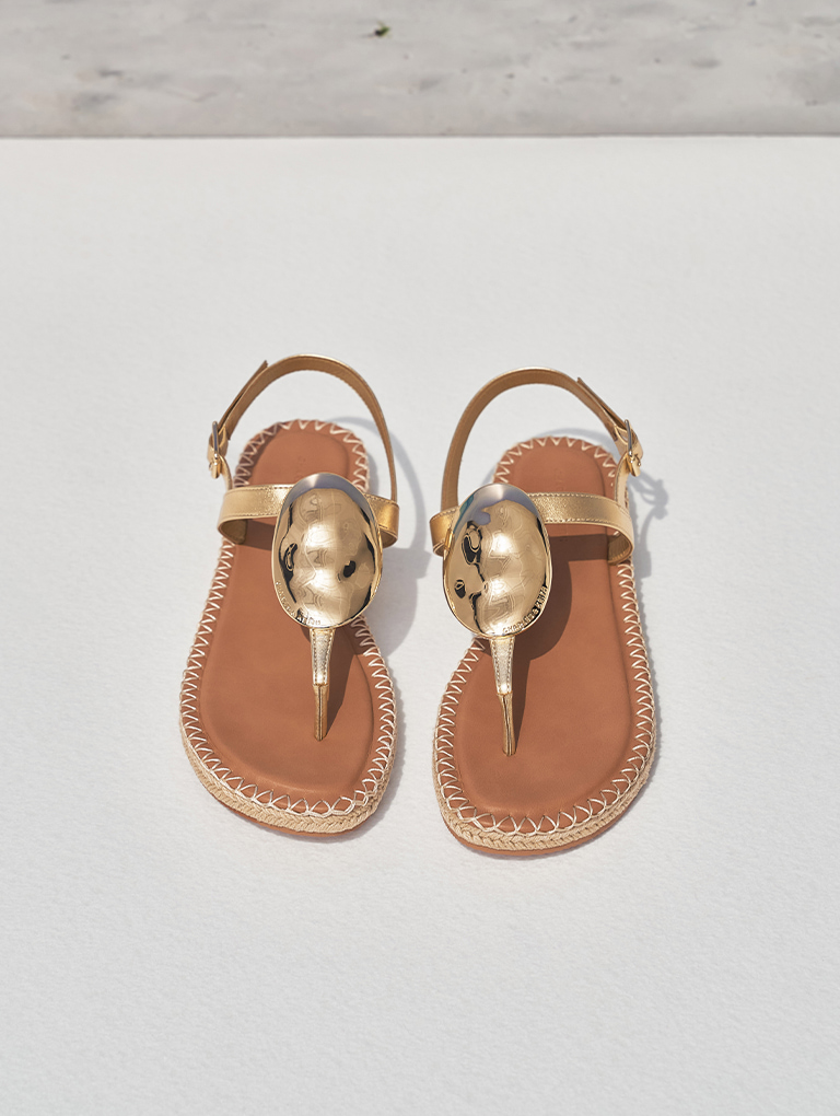 Women’s metallic oval espadrille sandals in gold - CHARLES & KEITH