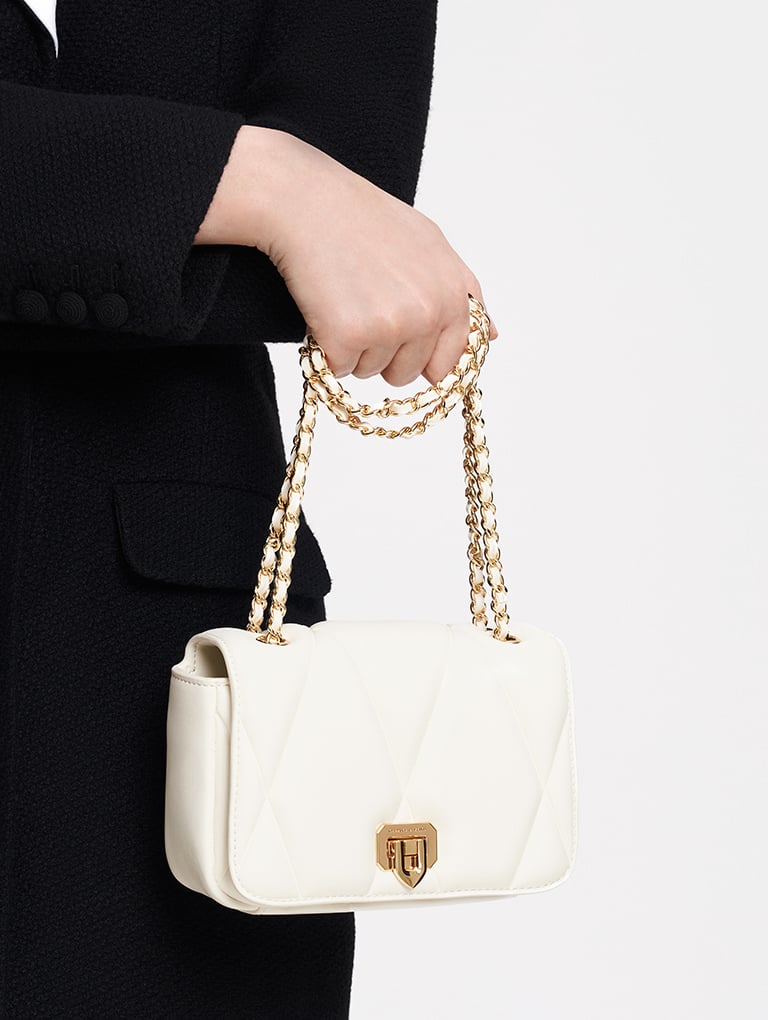 Arwen Quilted Chunky Chain Bag - Black