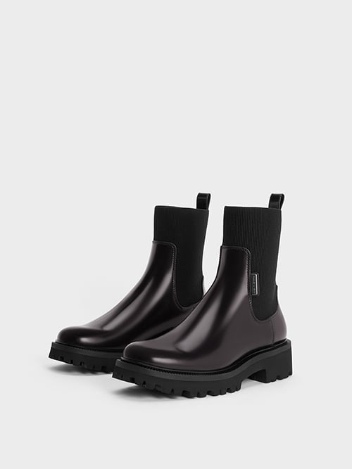 CHELSEA BOOTS